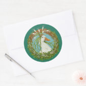 Madeline im Frühjahrskranz mit aquamarinem Hinterg Runder Aufkleber (Umschlag)