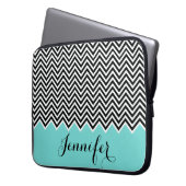 MÄDLICH AQUAMARINER BLAU Schwarz-weißer Zickzack Laptopschutzhülle (Vorderseite Links)