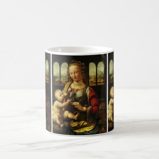 Madonna mit der Narbe von Leonardo da Vinci Kaffeetasse (Mittel)