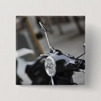 Madrid, schwarzer Vespa-Roller