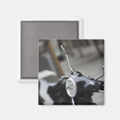 Madrid, schwarzer Vespa-Roller Magnet (Vorderseite/Rückseite)