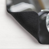 Madrid, schwarzer Vespa-Roller Mousepad (Ecke)