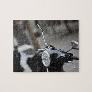 Madrid, schwarzer Vespa-Roller Puzzle