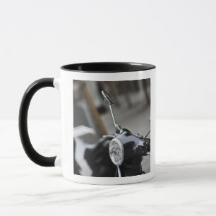 Madrid, schwarzer Vespa-Roller Tasse