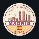 Madrid Spanien Skyline Emblem Magnet<br><div class="desc">Das minimalistische,  farbenfrohe Kunstdesign von Madrid mit Sehenswürdigkeiten und Sehenswürdigkeiten der Stadt in Spanien.</div>