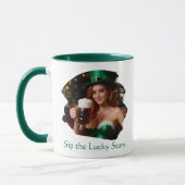 Maeve im smaragdgrünen Korsett Irish Pub St. Patri Tasse (Links)