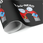 Mag-Nerd Funny Nerd Magnet Pun Dark BG Geschenkpapier (Rolleneckpunkt)