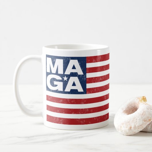 MAGA amerikanische Flagge Kaffeetasse (Mit Donut)
