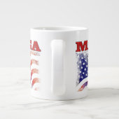 MAGA-US Flagge mit halbem Text Jumbo-Tasse (Rückseite)
