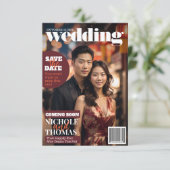 Magazine Cover Style Trendy Save the Date Foto Einladung (Stehend Vorderseite)