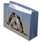 Magellanics in der Liebe-Geschenktasche Große Geschenktüte (Vorderseite Schrägansicht)