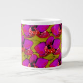 Magenta Blumenmuster Jumbo-Tasse (Vorderseite Rechts)