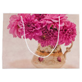 Magenta Dahlias Große Geschenktüte (Rückseite)