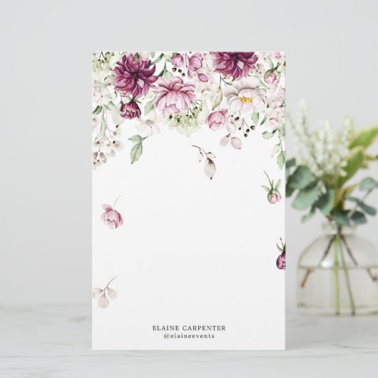 Magenta Garden Floral Monogram Papier (Stehend Vorderseite)