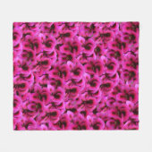 Magenta Geranium Blume, Mittelfläschchen. Fleecedecke (Vorderseite (Horizontal))