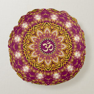Magenta Gold Boho Spirituelles OM Yoga Rundkissen Rundes Kissen