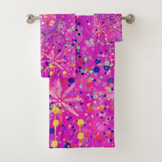 Magenta-Jubiläums-Abstract-Print Badhandtuch Set (Insitu)