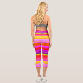 Magenta lila, gelb gestreift capri leggings (Rückseite)