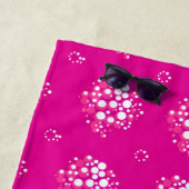 Magenta Minimal Dot Pattern Design Strandtuch (Beispiel)