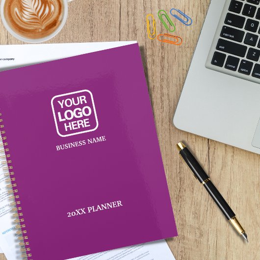 Magenta Modern Beruflich White Business Logo Planer