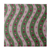 Magenta Pink Green Springtime Polka Dot Gemustert Fliese (Vorderseite)