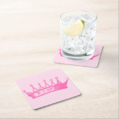 Magenta Princess Crown auf rosa Hintergrund Rechteckiger Pappuntersetzer (Vor Ort)