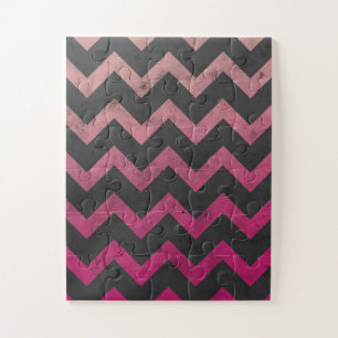 Magenta rosa roter Ombre dunkelgraues Chevron-Must Puzzle