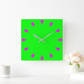 Magenta-Teardrops Quadratische Wanduhr (Zuhause)