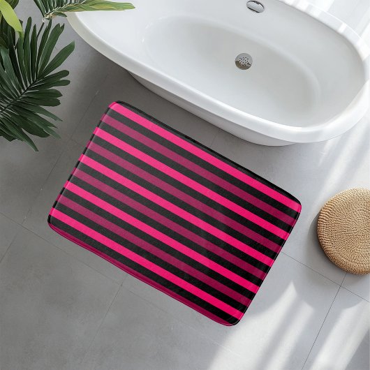 Magenta und Black Stripes Bath Mat Badematte