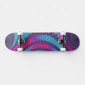 Magenta und Cyan Spiral Skateboard (Horizontal)