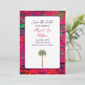 Magenta und Tropical Palm Tree India Wedding Save The Date (Stehend Vorderseite)