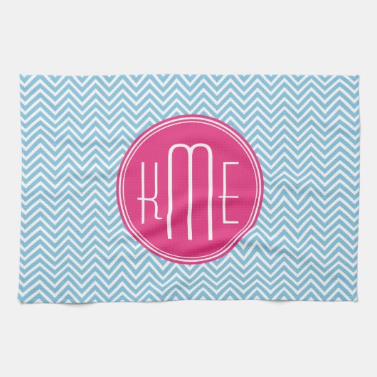 Magentarotes rosa Monogramm mit hellblauem Handtuch (Horizontal)