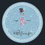 Magic and Wonder Christmas Snowman Blue ID440 Runder Aufkleber<br><div class="desc">Wunderschönes rundes Weihnachtsdesign mit einem stilvollen, in Weiß gerahmten Schneemann auf einem kastanienblauen Hintergrund, verstreut mit Schneeflocken und Sternen. Trendy Typografie von 'Magic and Wonder' rundet das Design ab. Fügen Sie Ihren Namen zu personalisieren, ist Sie bevorzugen. Suchen Sie ID440, um weitere koordinierende Produkte und zusätzliche Farboptionen für dieses Design...</div>