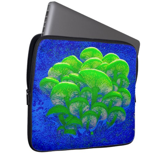 Magic Mushrooms Psychedelic Digital Art Laptopschutzhülle (Vorne Rechts)