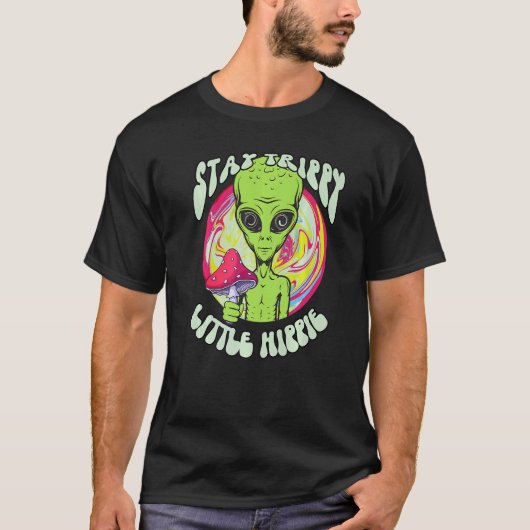 Magic Psilocybin Mushrooms Alien Bleibe Trippy Lit T-Shirt (Vorderseite)