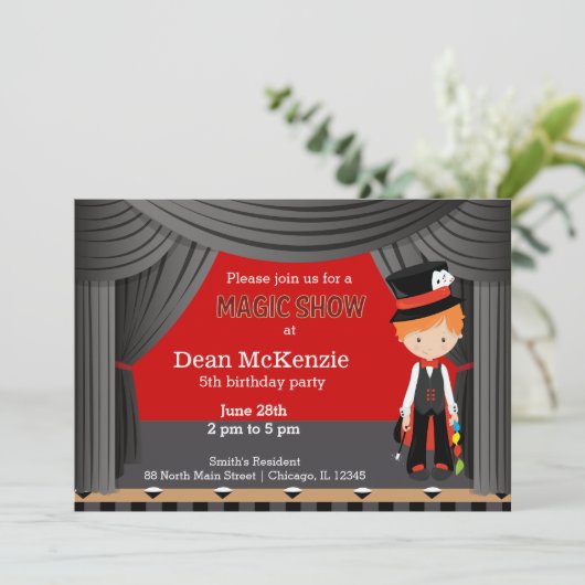 Magic Show Geburtstagsparty Einladung (Stehend Vorderseite)
