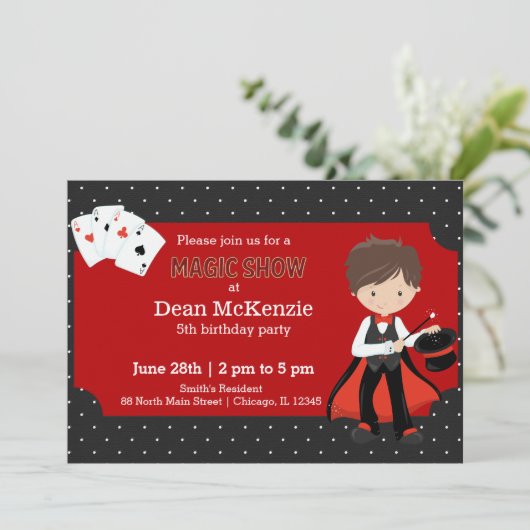 Magic Show Geburtstagsparty Einladung (Stehend Vorderseite)