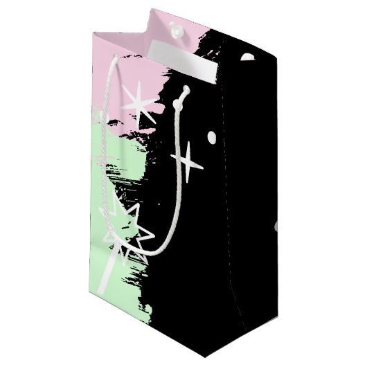 Magical Birthday Kleine Geschenktüte (Vorderseite Schrägansicht)