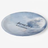 Magical Blue Sky mit flying Swans Baby Dusche Pappteller (Schrägansicht)