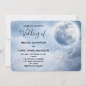 Magical Blue Sky mit flying Swans Wedding Einladung (Vorderseite)