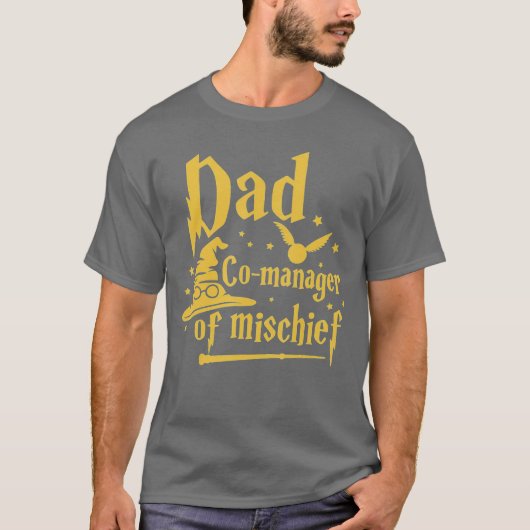 Magical Dad Manager of Mischief Birthday Family Ma T-Shirt (Vorderseite)