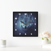 Magical Wild Wolf mit Phantastischen blauen Augen Quadratische Wanduhr (Zuhause)