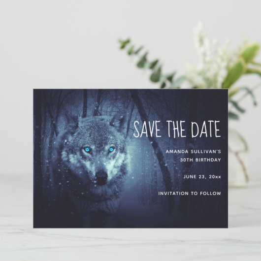 Magical Wild Wolf mit Phantastischen blauen Augen Save The Date (Stehend Vorderseite)
