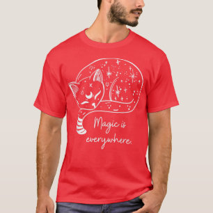 Magie ist überall Cat Witchy T-Shirt lustige Ästhe