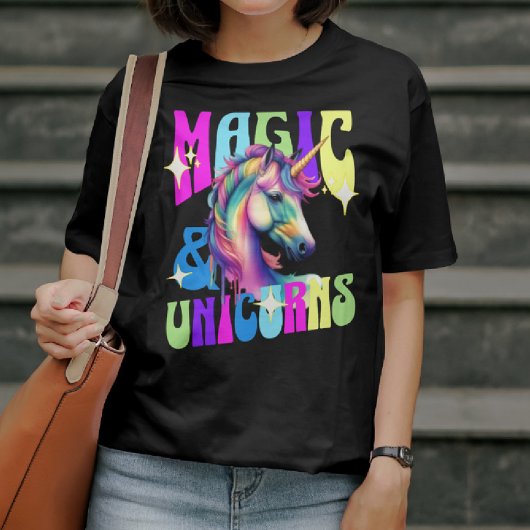 Magie und Einhörner Regenbogenfarben T-Shirt