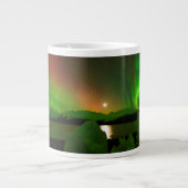 Magische Aurora Jumbo-Tasse (Vorderseite)