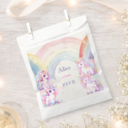 Magische Einhörner und Regenbogen Aquarellfarben G Geschenktütchen (Ausgeschnitten)
