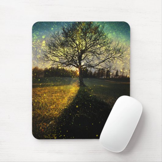 Magische Glühwürmchen, traumhafte Landschaft Mousepad (Mit Mouse)