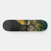 Magische Glühwürmchen, traumhafte Landschaft Skateboard (Horizontal)