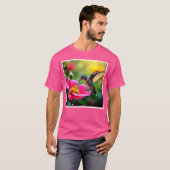 Magische Hummingbird Moments Design T-Shirt (Vorne ganz)